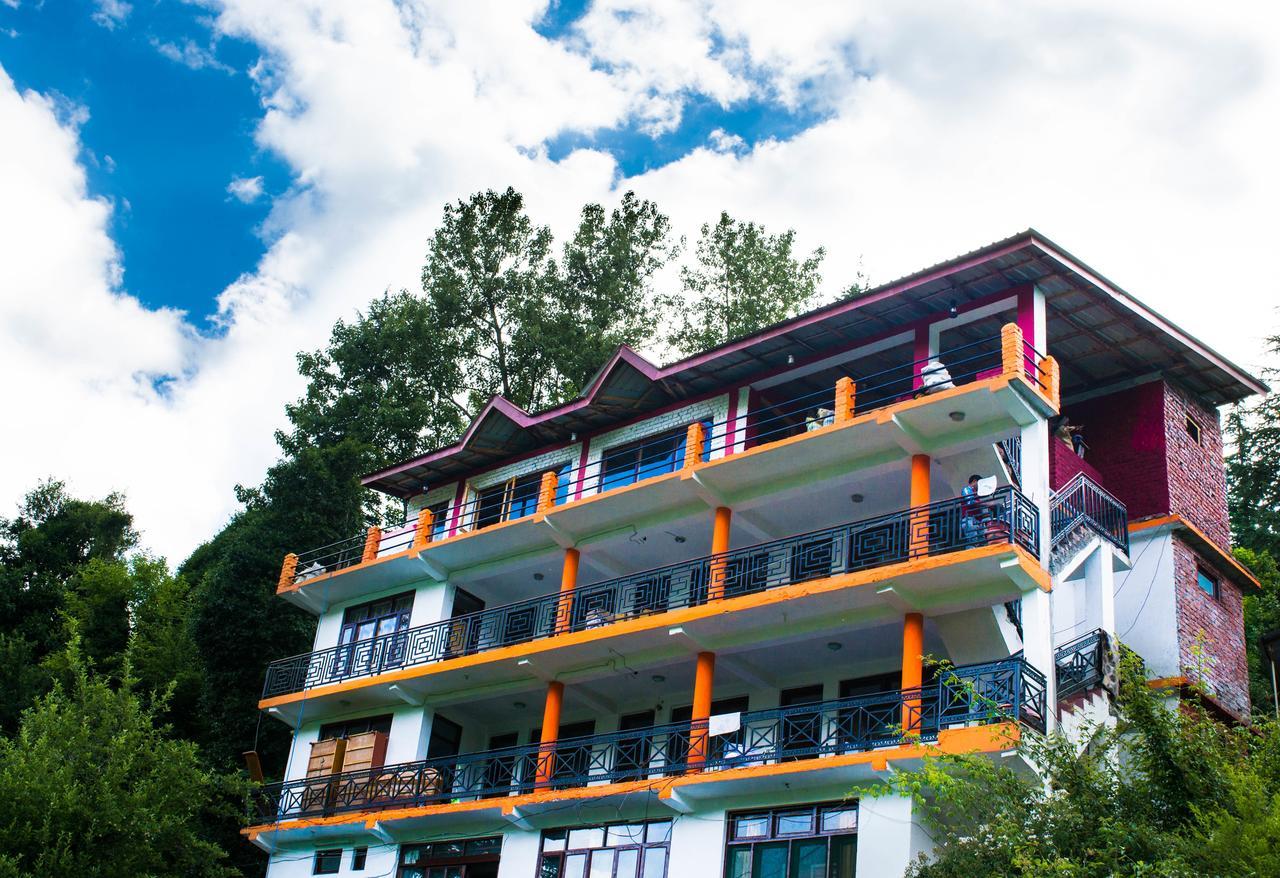 แบคแพคเกอร์ แพนด้า มานาลี Hostel มะนาลี ภายนอก รูปภาพ