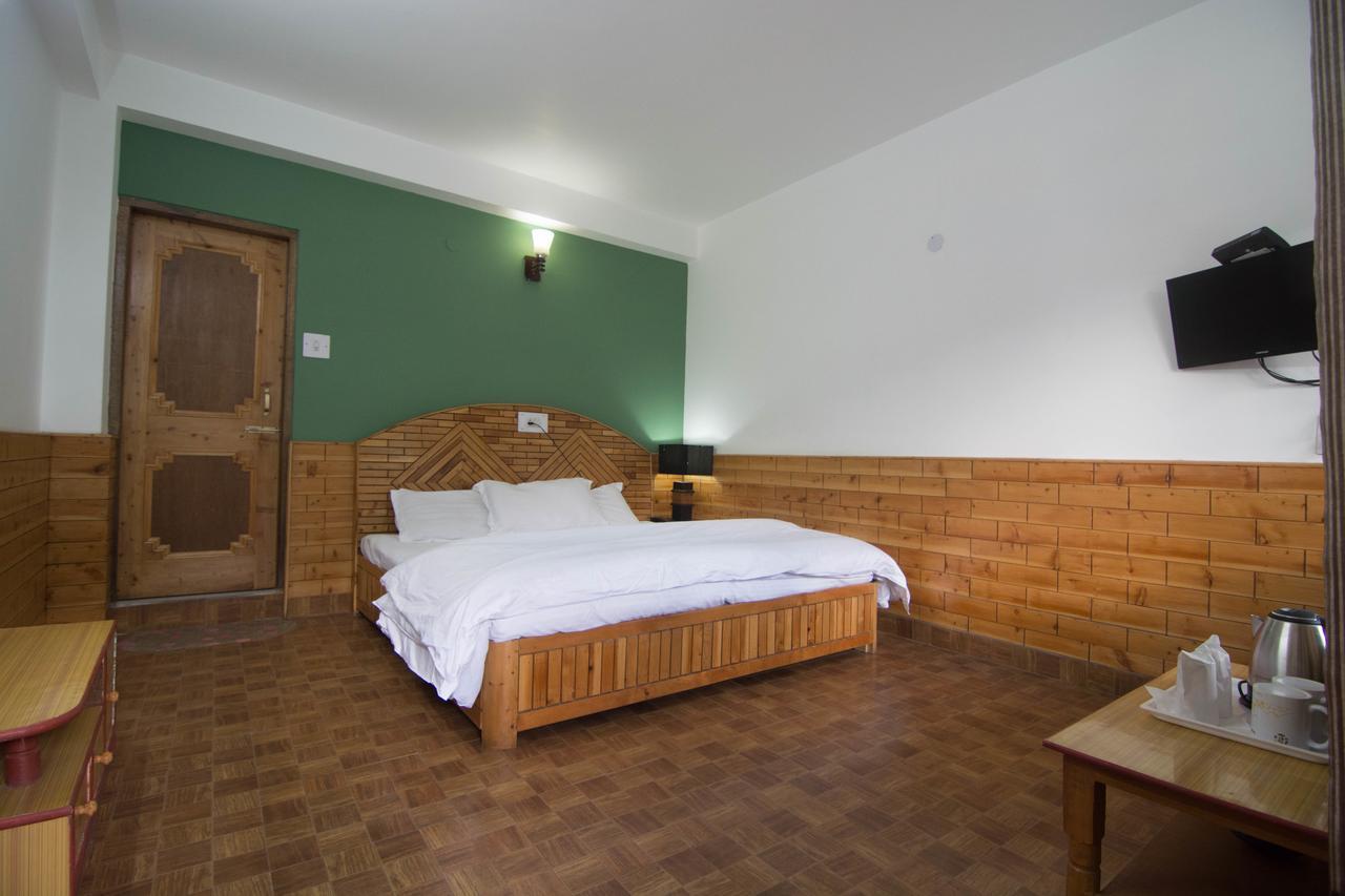 แบคแพคเกอร์ แพนด้า มานาลี Hostel มะนาลี ภายนอก รูปภาพ